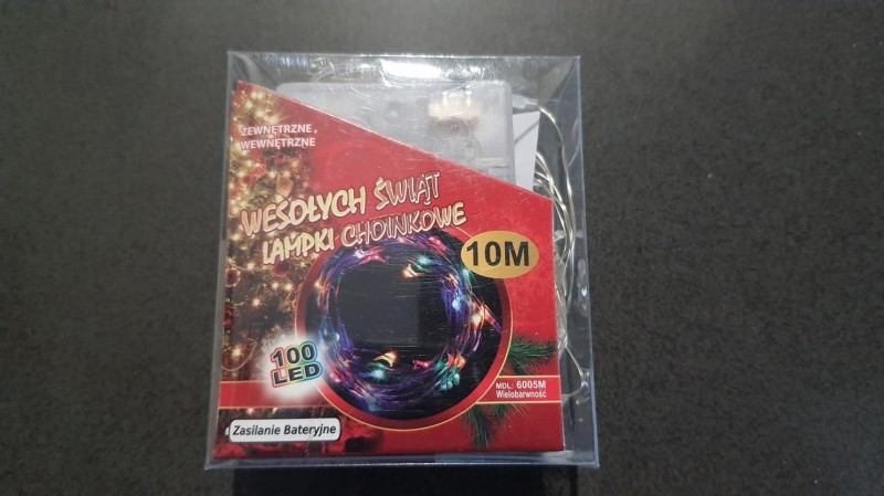 BAT100-2  lampki choinkowe 100 LED lampki na ozdoby stołowe lub okienne barwa światła biała zimna 6000K zasilanie baterie 3xAA