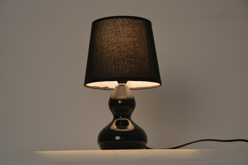 MT-601B czarna lampka stołowa ceramika abażur z tkaniny 1xE14 max 40W hurt